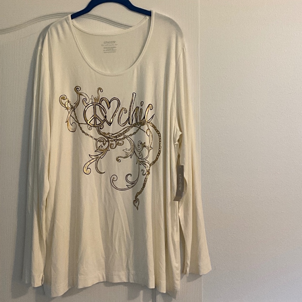 Chico‘s the ultimate tee size 4 in Chico‘s, which is US xx large.NWT
